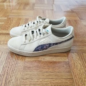 Womens Puma Suede Sneakers